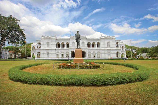 Full Day Colombo City Tour - Gangarama Seema Malaka and the city’s Buddhist character