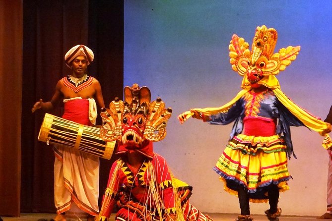 Full-Day Kandy Highlights Tour - Starting with a private ride through Kandy