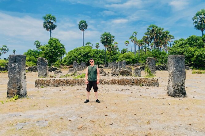 Full Day Tour Delft and Nainativu Island Adventure from Jaffna - Crossing to Delft Island, or adjusting when the sea turns rough