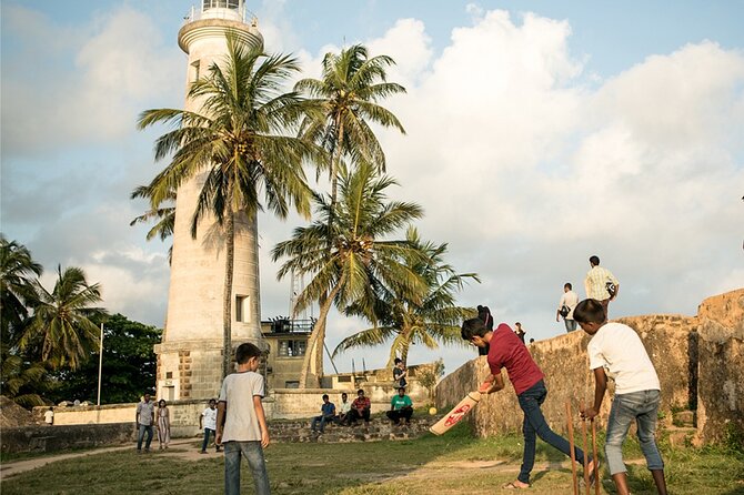 Galle City Sightseeing Tour by Tuk Tuk - Visit the temples, church, and Old Dutch Market
