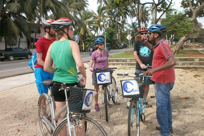 Galle Fort and City Cycling Tour - Choice of E-Bike or Manual - Galle Lighthouse and the ocean-facing fortifications