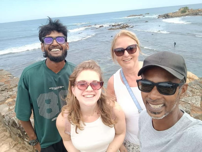 Galle Fortt Guided Walking Tour with a Local - Inside Galle Fort for One Focused Hour