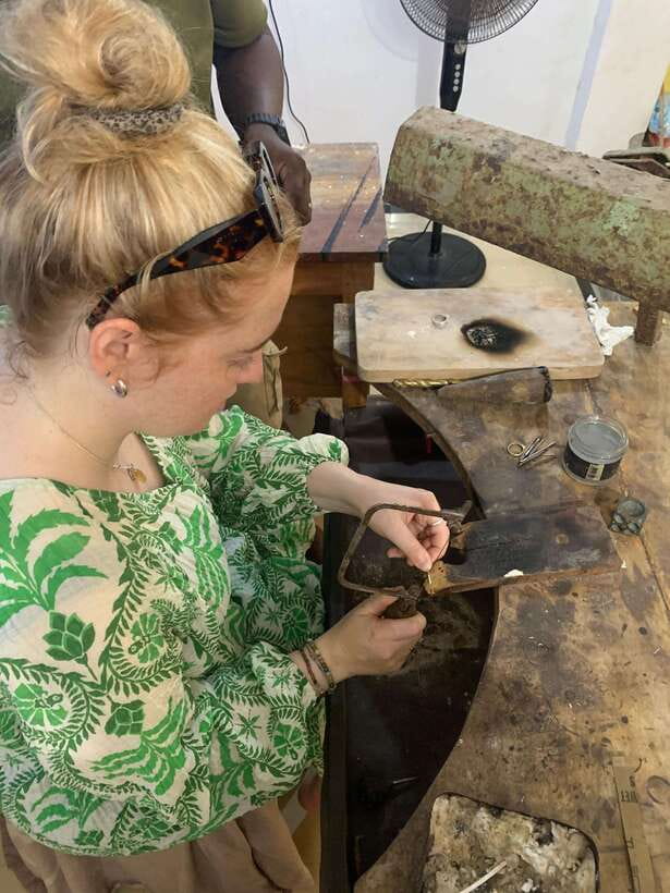 Galle : Traditional Jewellery making workshop - Arriving at the family home in Kotapola
