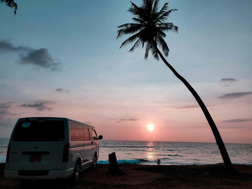 Get a private driver for day tours around Sri Lanka - Who should book this service?