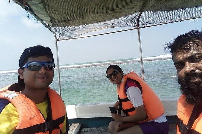 Glass Bottom Boat Tour and Snorkeling Hikkaduwa - Reaching the meeting point in Hikkaduwa