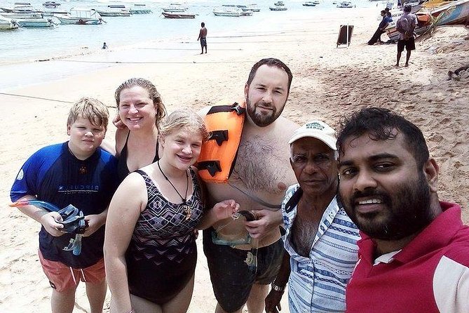 Glass Bottom Boat Tour and Snorkeling Hikkaduwa - The first hour: instruction, equipment, and a look below the boat