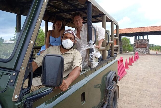 Guided Leopard Safari in Yala National Park in a Land Rover Defender - Starting at the Palatupana entrance