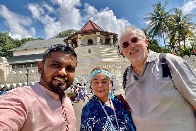 Guided Multi-Day Journey around Sri Lanka with Expert Driver - What the nine-day route really gives you