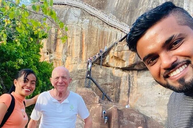 Guided Multi-Day Journey around Sri Lanka with Expert Driver - Day 4: Ella’s easy hikes and roadside scenery