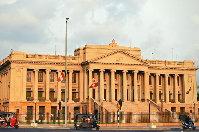 Half Day City Tour of Colombo - The smaller stops: churches, Hindu temples, and city landmarks