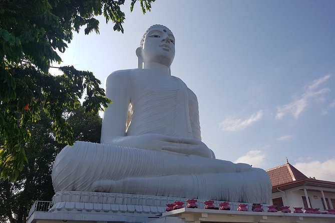 Half-Day Kandy City Tour by Tuk Tuk - The hilltop Buddha at Bahiravokanda