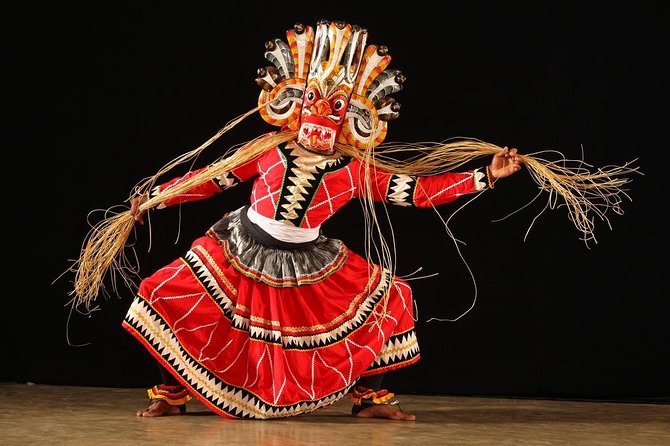 Half-Day Kandy City Tour by Tuk Tuk - One hour of Kandyan dance at Kandy Lake Club