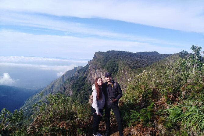 Horton Plains-World's End Tour and Tea Factory Tour From Nuwaraeliya - Reaching World’s End for the big view