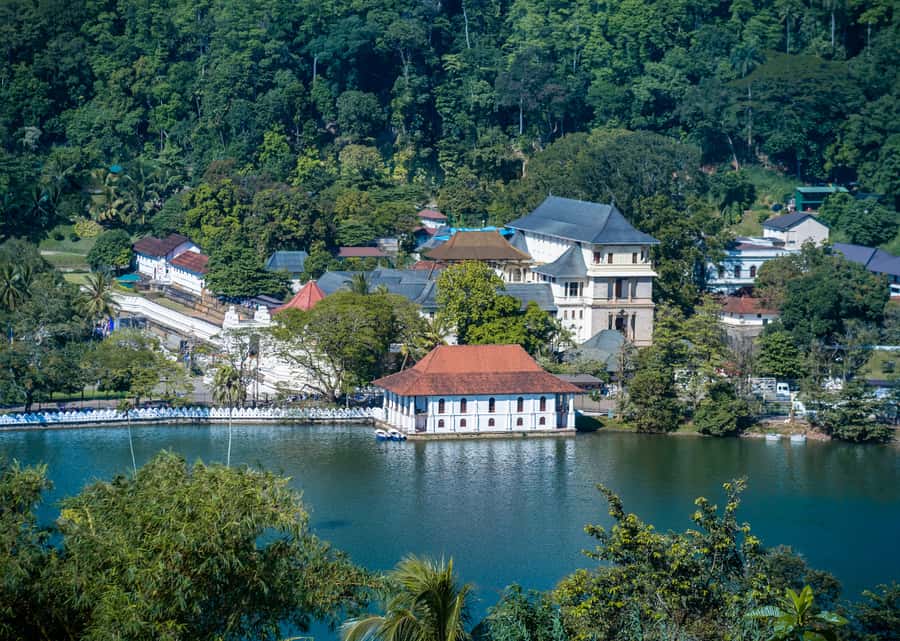 Kandy: 4-Day Sri Lanka Full Circle Private Tour To Colombo - Day one: Dambulla, Sigiriya, and the road to Kandy