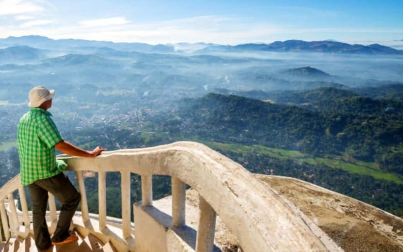 Kandy: Ambuluwawa Day Tour by TukTuk with Local Guide - What the guide adds to the day
