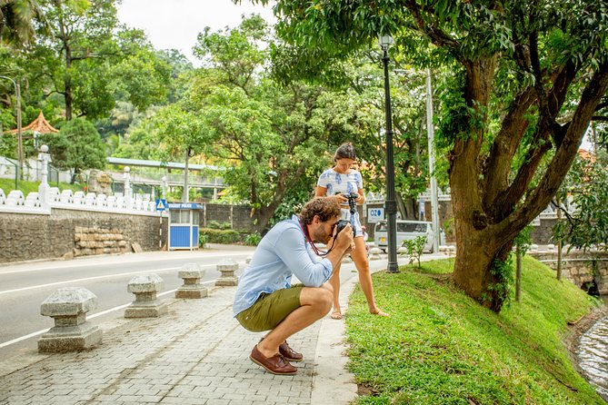 Kandy City Day Tour with a verified tour guide - Bahiravokanda Buddha Statue and the changing evening light