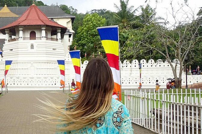 Kandy City Sightseeing Tour by Tuk Tuk - Starting the day in Kandy by tuk-tuk