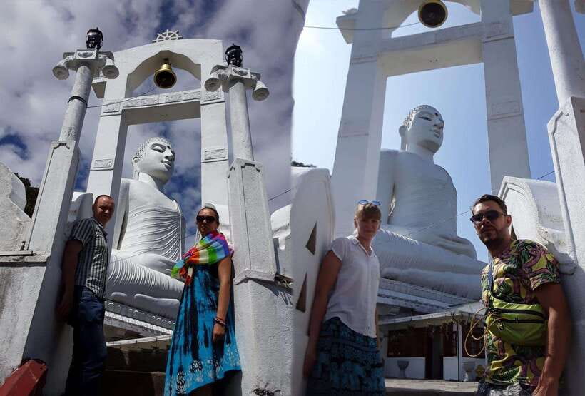 Kandy: City Tour by Tuk Tuk with All Entrance Fees Included - Bahirawakanda Big Buddha and Kandy from Above