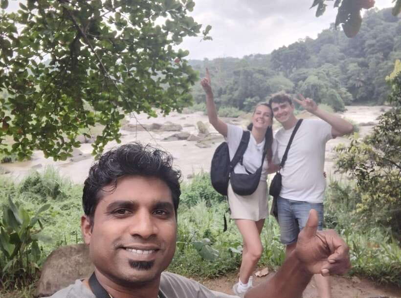 Kandy City Tour by Tuk Tuk with hotel Pickup and Dropoff - Starting at the Temple of the Sacred Tooth Relic