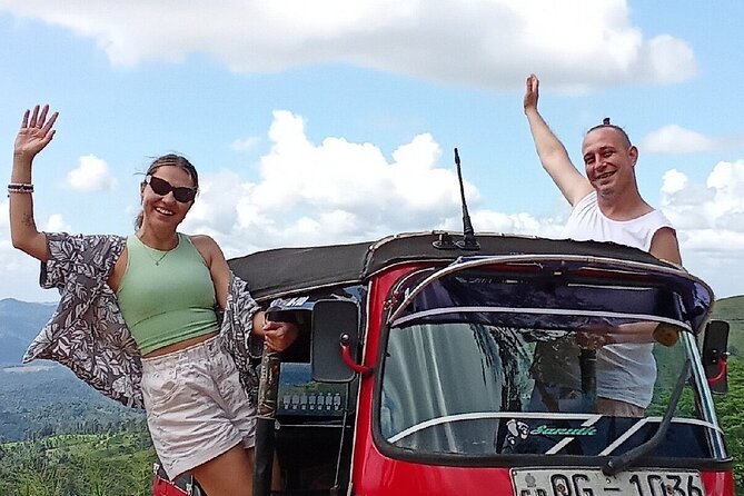 Kandy City Tour by Tuk Tuk with sana - Two hours in the Royal Botanical Gardens