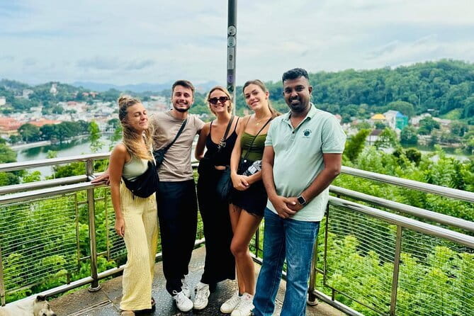 Kandy City Tour with Ambuluwawa by Tuk Tuk - Starting at Sri Maha Bodhi Viharaya