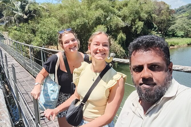 Kandy City Tour with Tuk-Tuk Private Experience - Bahirawakanda Temple and the 88-foot Buddha