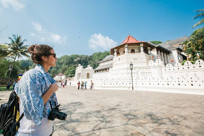 Kandy Instagram Tour: Most Famous Spots (Private & All-Inclusive) - The secret coffee stop: a relaxed break with photo appeal