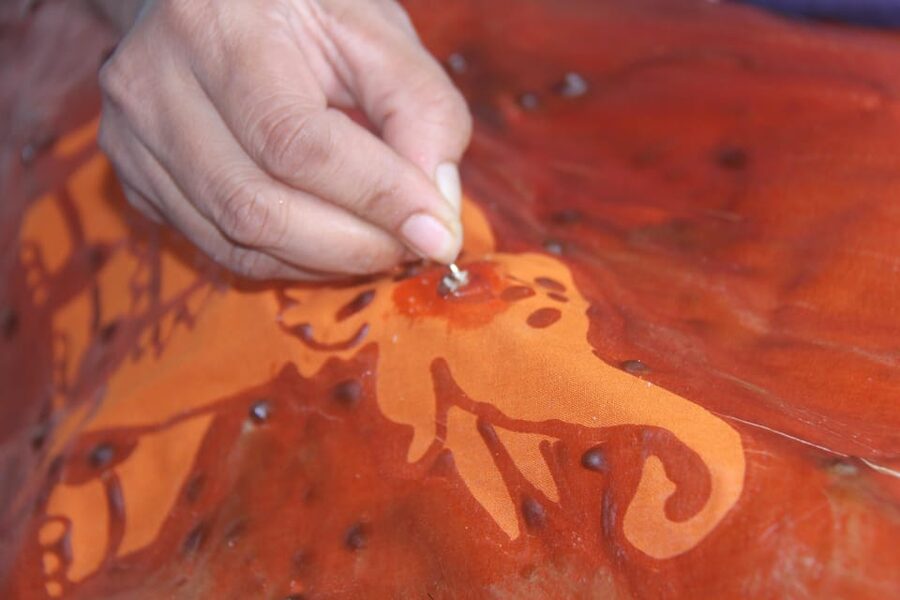 Kandy: Interactive Batik Workshop - Who will enjoy this Kandy activity most?