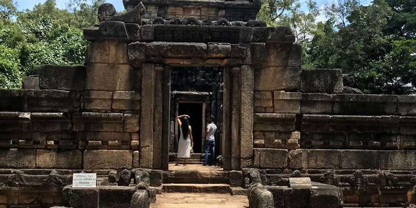 Kandy: Sigiriya, Dambulla & Wildlife Safari Private Tour - Dambulla’s five caves and temple rules