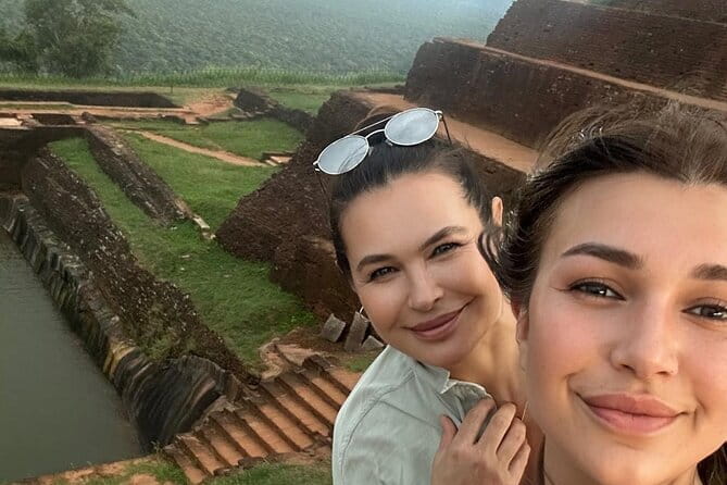 Kandy Sigiriya Rock and Village Safari Day Trip - The Sigiriya village experience at noon