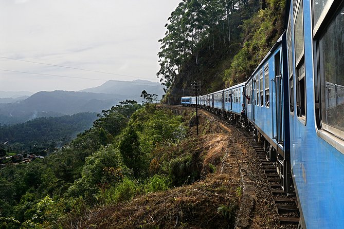 Kandy to Ella train ride on (Train No: 1005 "Podi Menike") - Hatton to Haputale: the finest part of the route