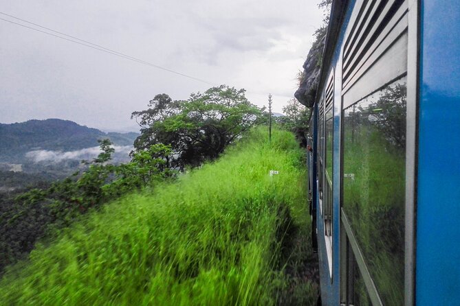 Kandy to Ella train ride on (Train No: 1005 "Podi Menike") - What the $45 price really buys you