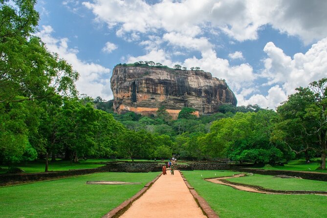 Kandy to Sigiriya Day Tour with a private vehicle - Key points before you book