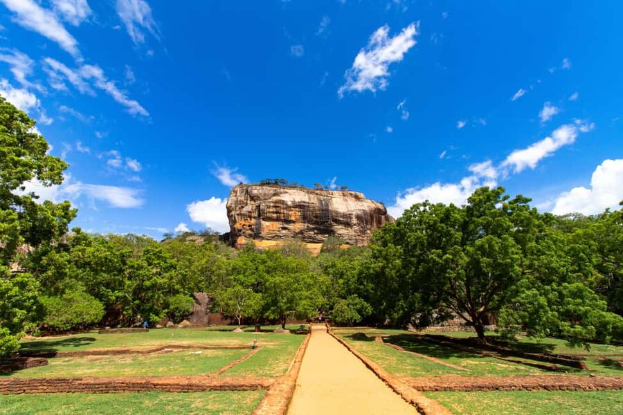 Kandy To Sigiriya Day Tour With Minneriya Safari - A Short Look at Ayurveda and Local Craft