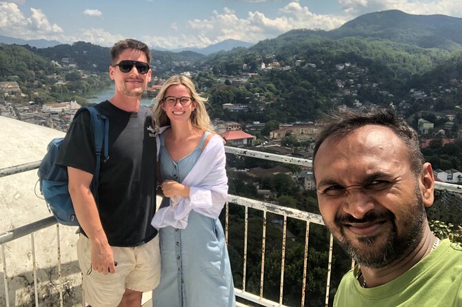 Kandy TukTuk tour with Local Tour Guide - Starting with Peradeniya’s Royal Botanical Gardens
