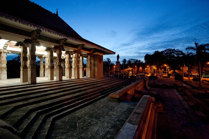 Luxury Night Cycle Tour of Colombo - Slave Island and the difficult parts of Colombo’s past