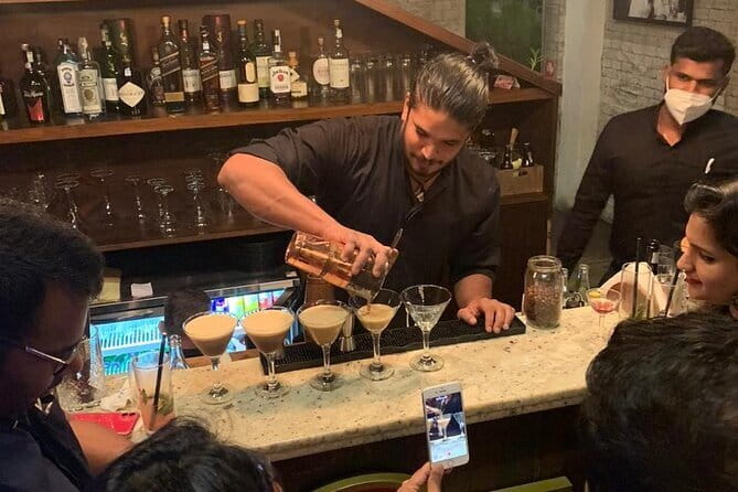 Mix it Like a Lankan in Unawatuna - The first part: spirits, ingredients and cocktail basics