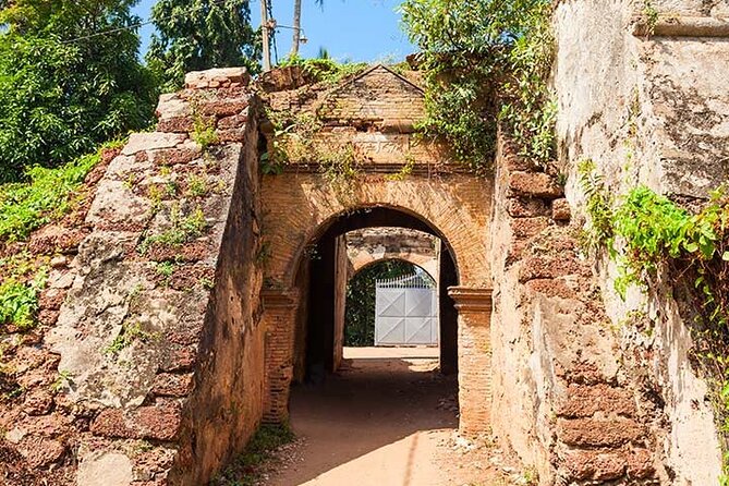 Negombo City Tour - St. Mary’s Church and Negombo’s Catholic character