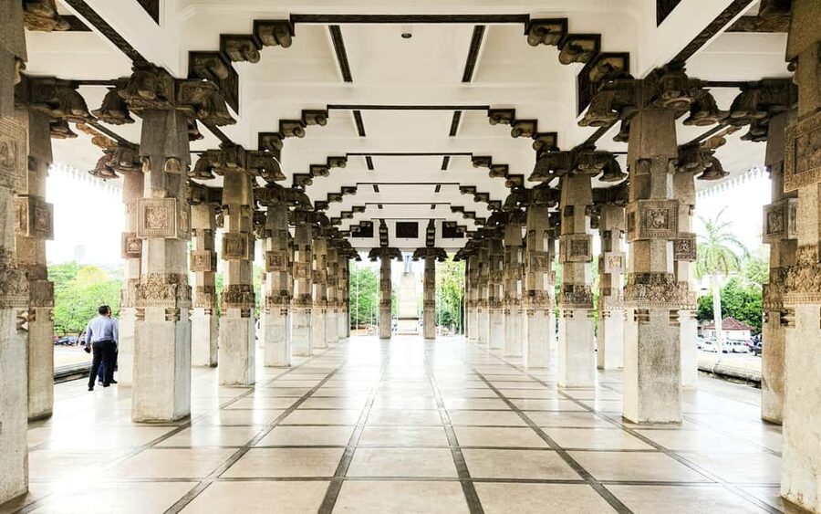 Negombo & Colombo: Full-Day Tour with Lunch - What the $57 price delivers