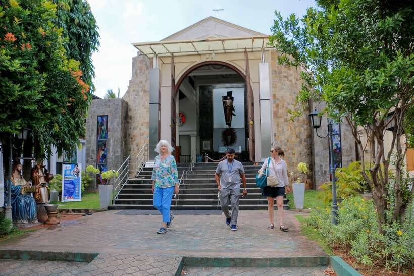 Negombo: private half day city tour with hotel transfers - Our Lady of Good Voyage and Mora Wala