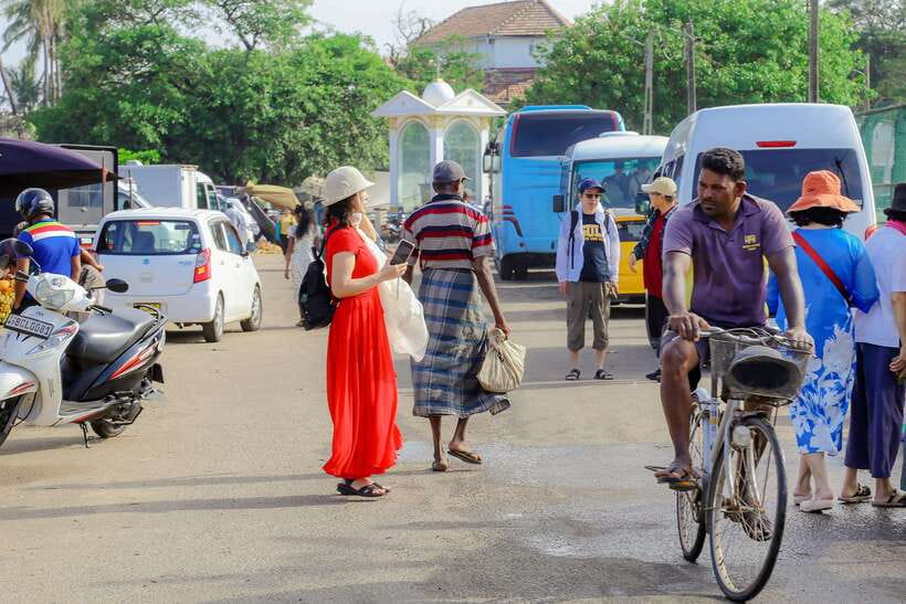 Negombo: Private Half-Day Tuk-Tuk Tour with Hotel Transfers - Sea Street, Tamil culture, and small religious sites