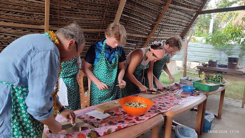 Nilaveli: Sri Lankan Cooking Class with a Local Family - A home kitchen, not a staged cooking show