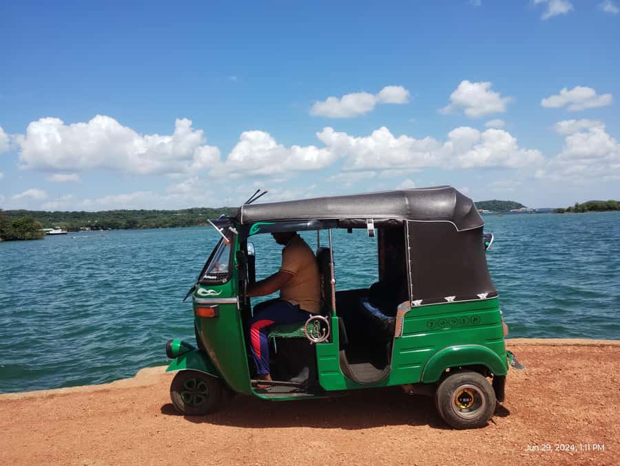 Nilaveli: Trinco City tour by Tuk Tuk - Starting at Sri Lakshmi Narayana Perumal Kovil