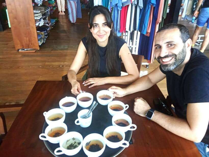 Nuwara Eliya: Tea Factory and Pickle Waterfalls Tuk Tuk Tour - Viewpoints and small local stops improve the route