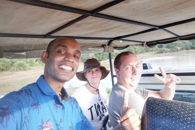 Paradise Udawalawe Safari Tours - Three hours among elephants and birds