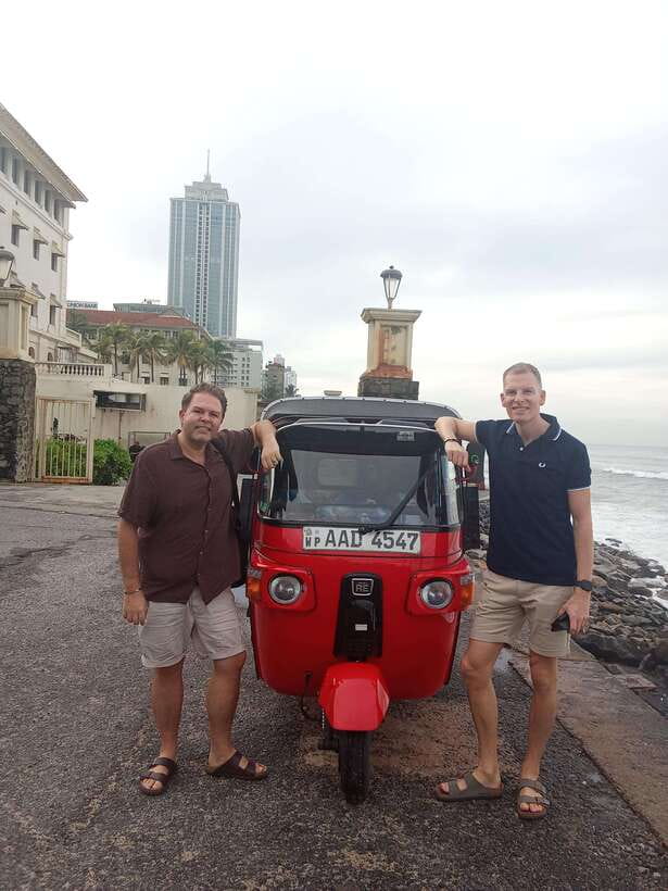 Personal Guided Colombo City Tour by Tuk Tuk - All Inclusive - Colombo by tuk tuk: a fast look at the capital