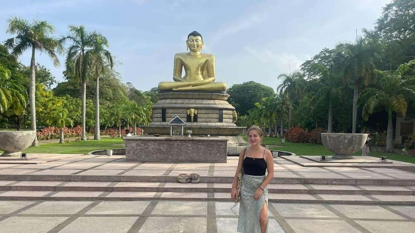 Personal Guided Colombo City Tour by Tuk Tuk - All Inclusive - Old Parliament, Galle Face Green, and Dutch Hospital
