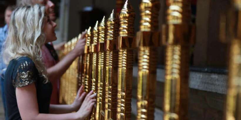 Pinnawala & Kandy Day Tour from Negombo - What the gem museum adds