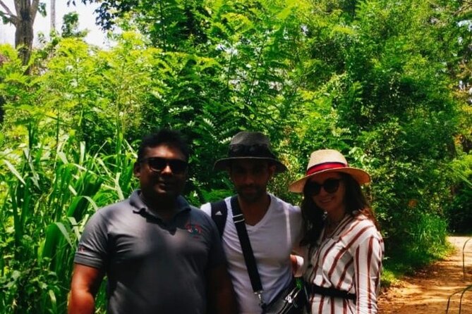 Pinnawala private day trip from colombo or negombo - Ape Gama and the traditional village visit