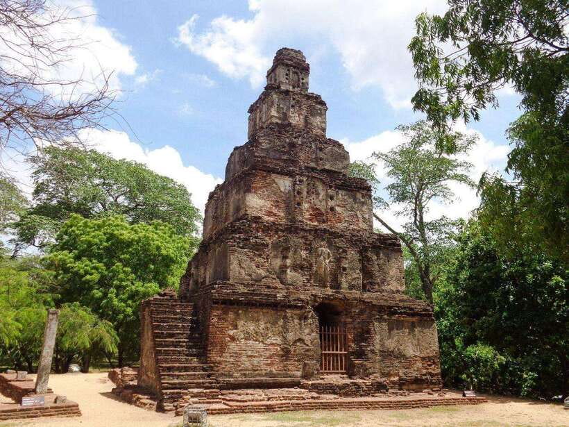 Polonnaruwa: Private Guided Cycling Tour with Hotel Pickup - Is $55 per person good value?